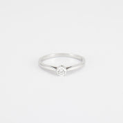 Solitaire diamant 0,20 carats en or blanc.