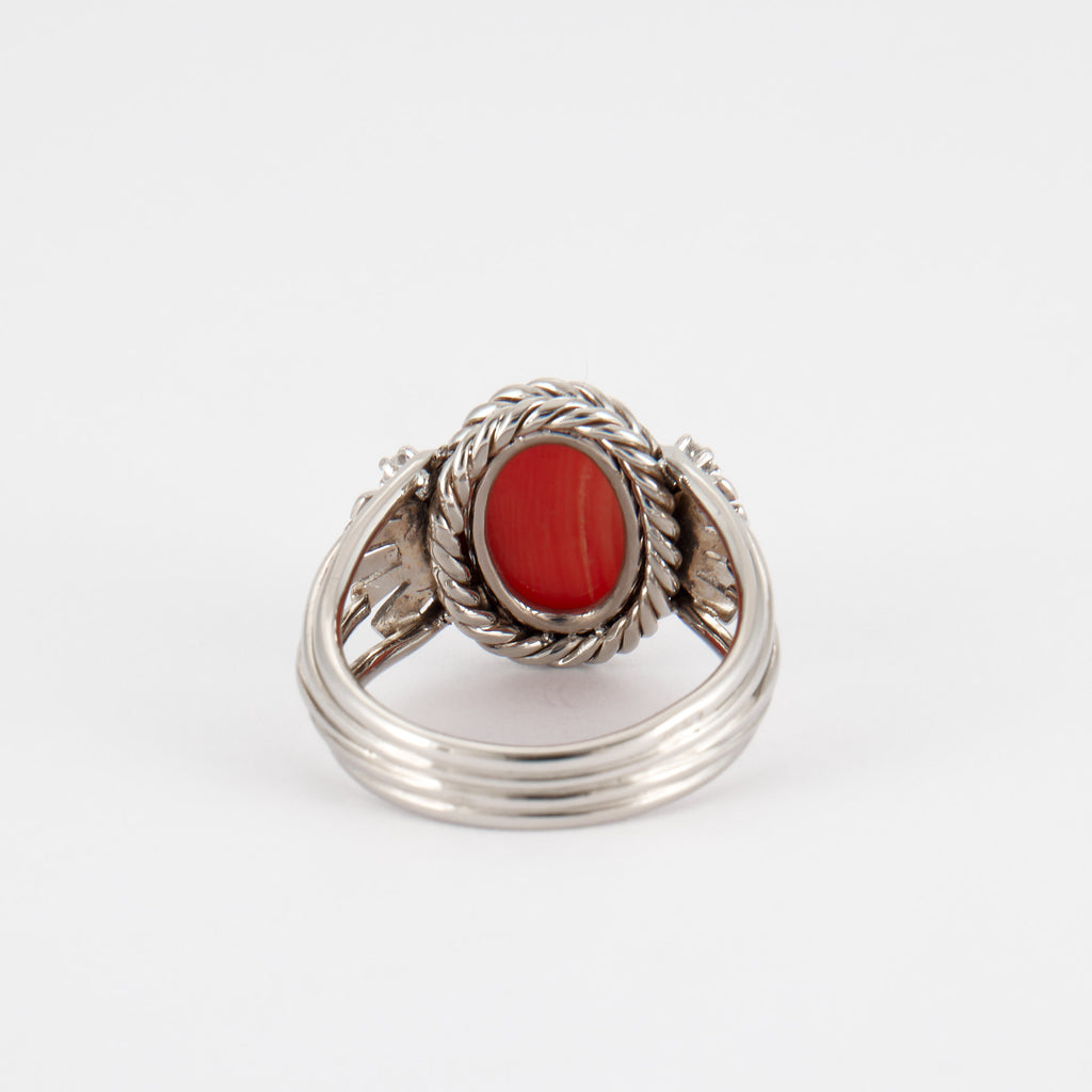 Bague or blanc, corail et diamants