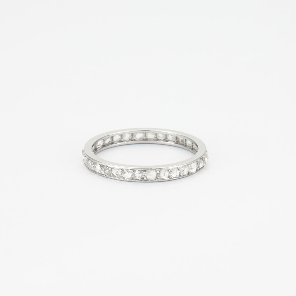 Alliance en diamants tailles roses.
