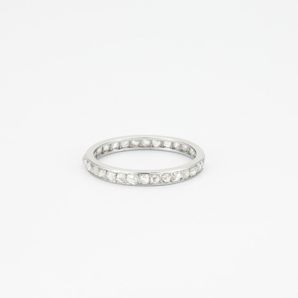 Alliance en diamants tailles roses.
