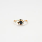 Bague trilogie saphir et diamants.