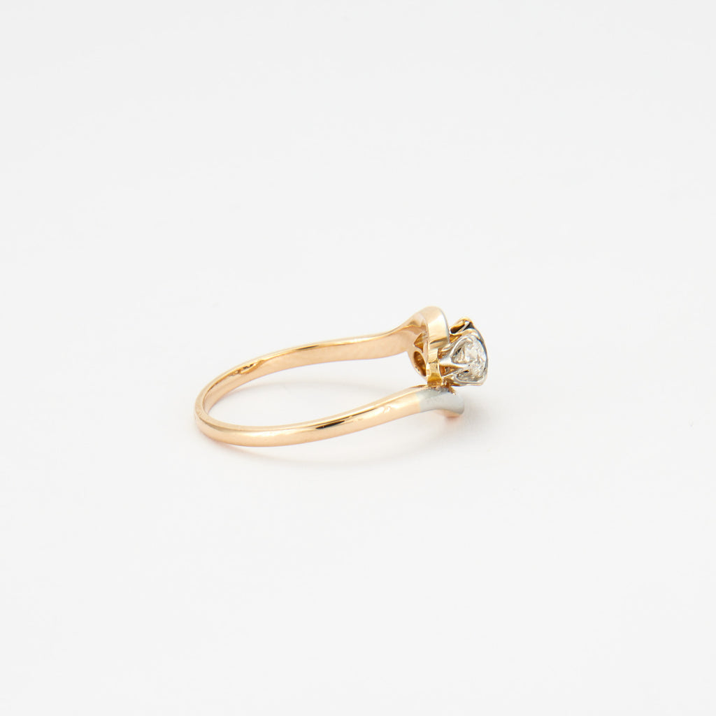 Bague trilogie saphir et diamants.