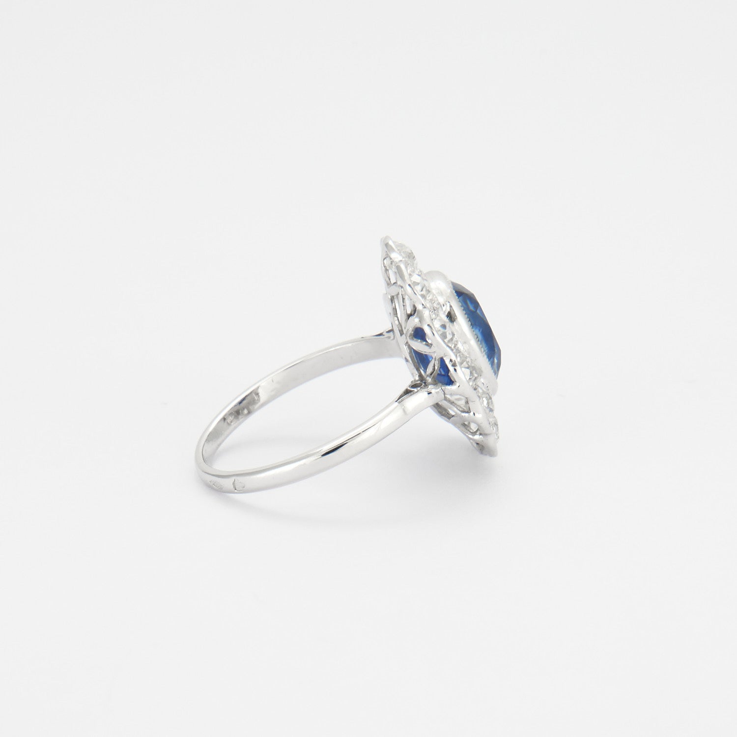 Bague marguerite saphir naturel, non chauffé et diamants
