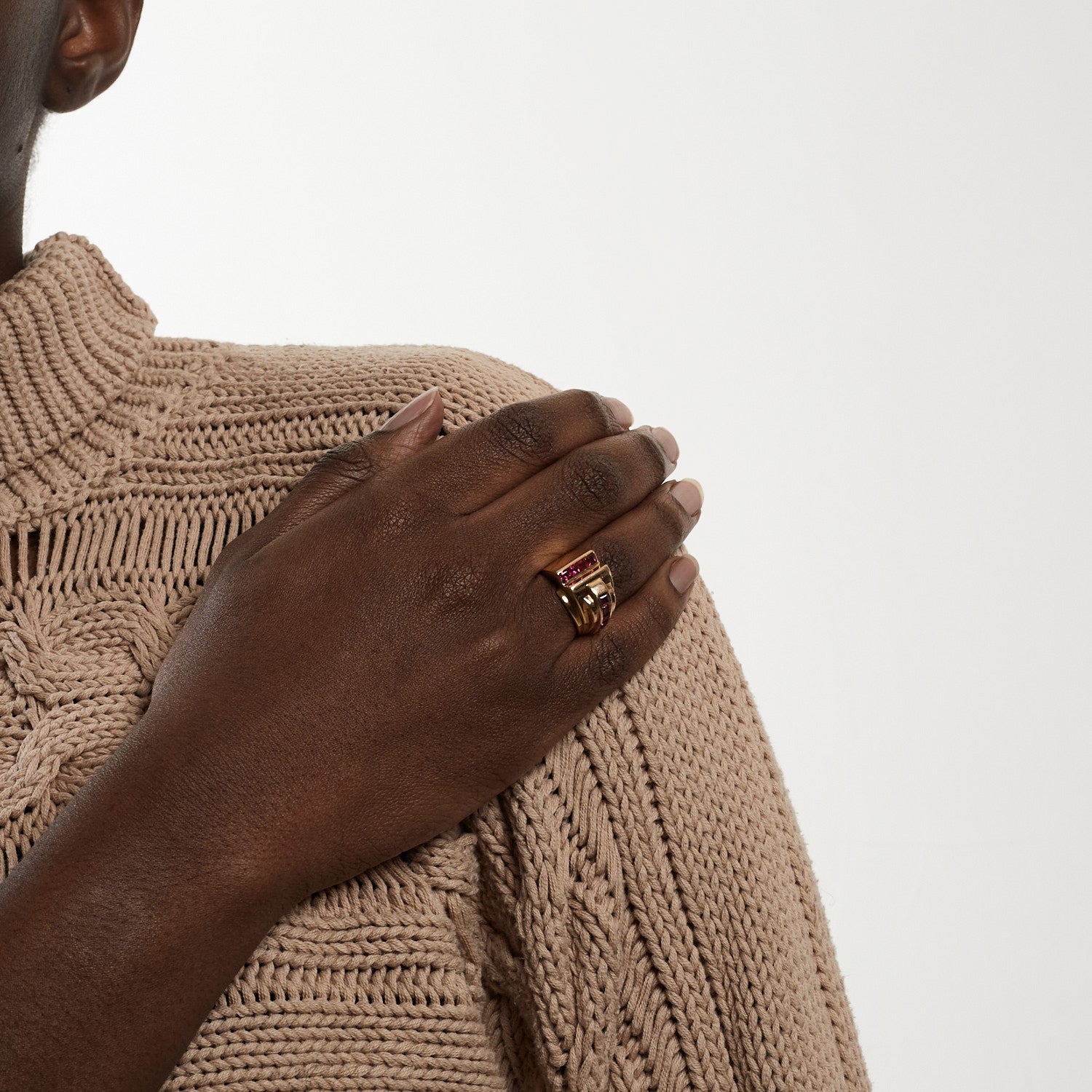 Bague Tank or jaune et Rubis