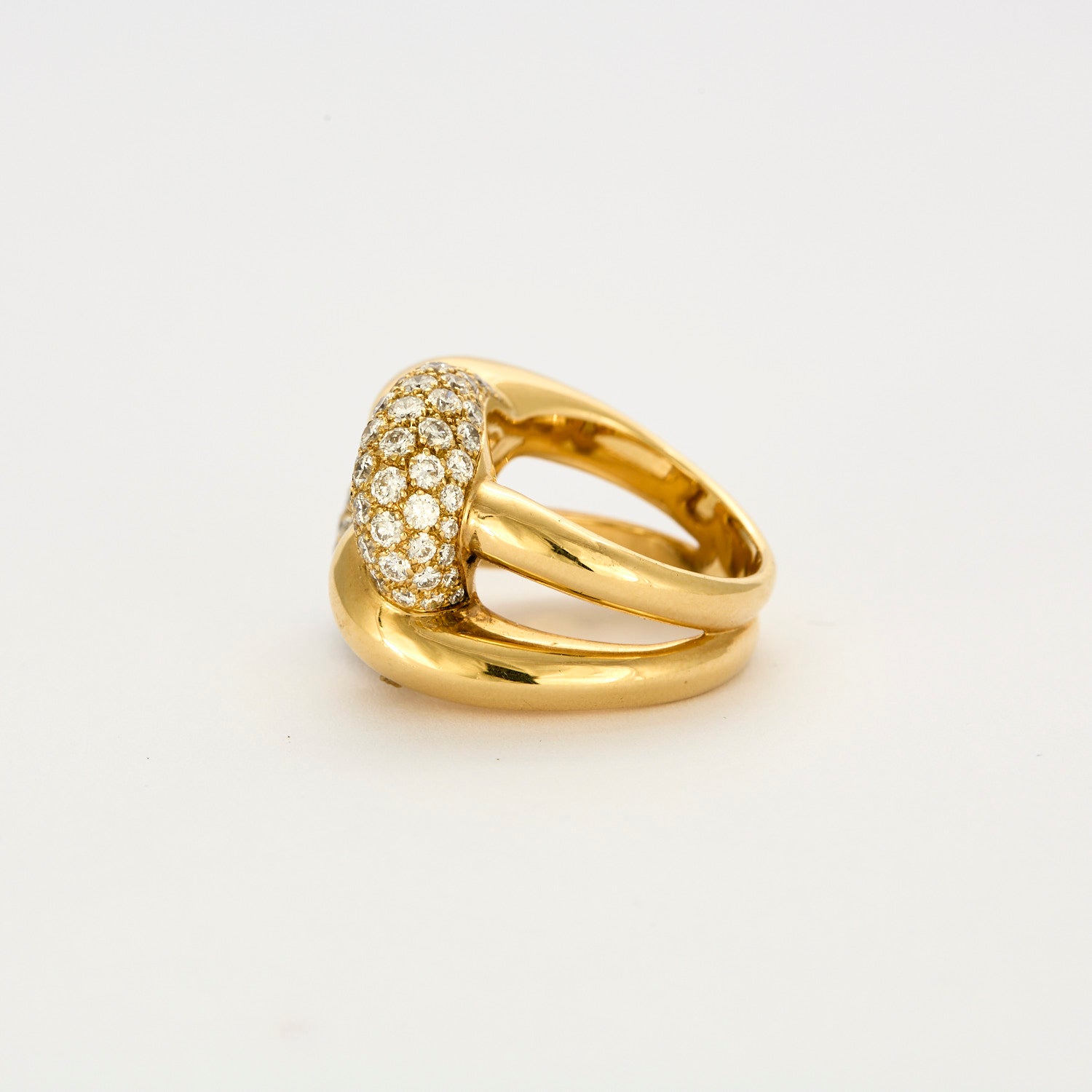 Bague "maillon de chaine" en or jaune et diamants