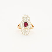 Bague style "Art Deco" en or jaune, platine, diamants et centre rubis