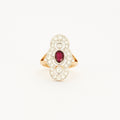 Bague style "Art Deco" en or jaune, platine, diamants et centre rubis