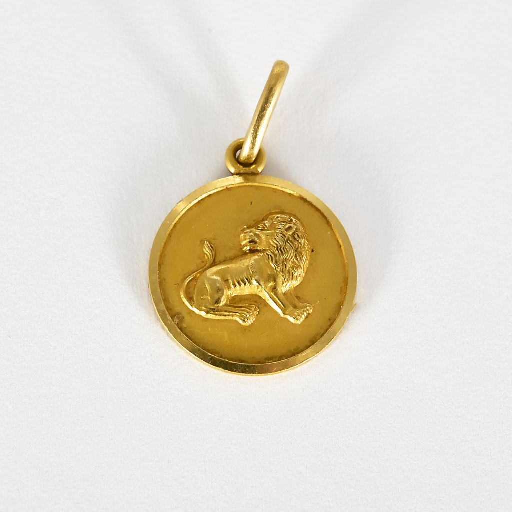 Médaille "Zodiaque" Lion en or jaune 18k.