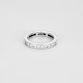 Alliance diamants princesses tour complet 3 carats en or blanc.
