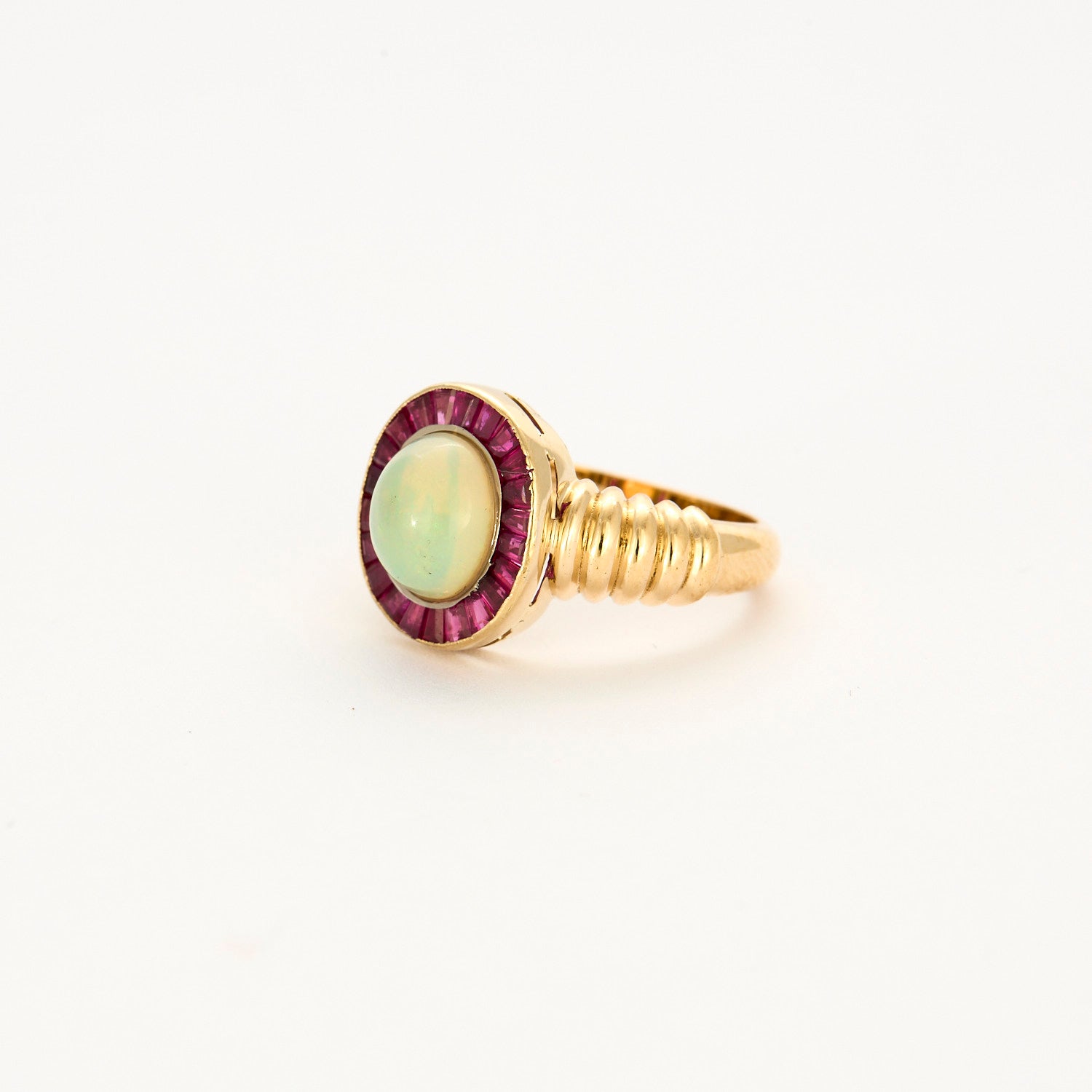 Bague Opale or jaune et calibrés Rubis