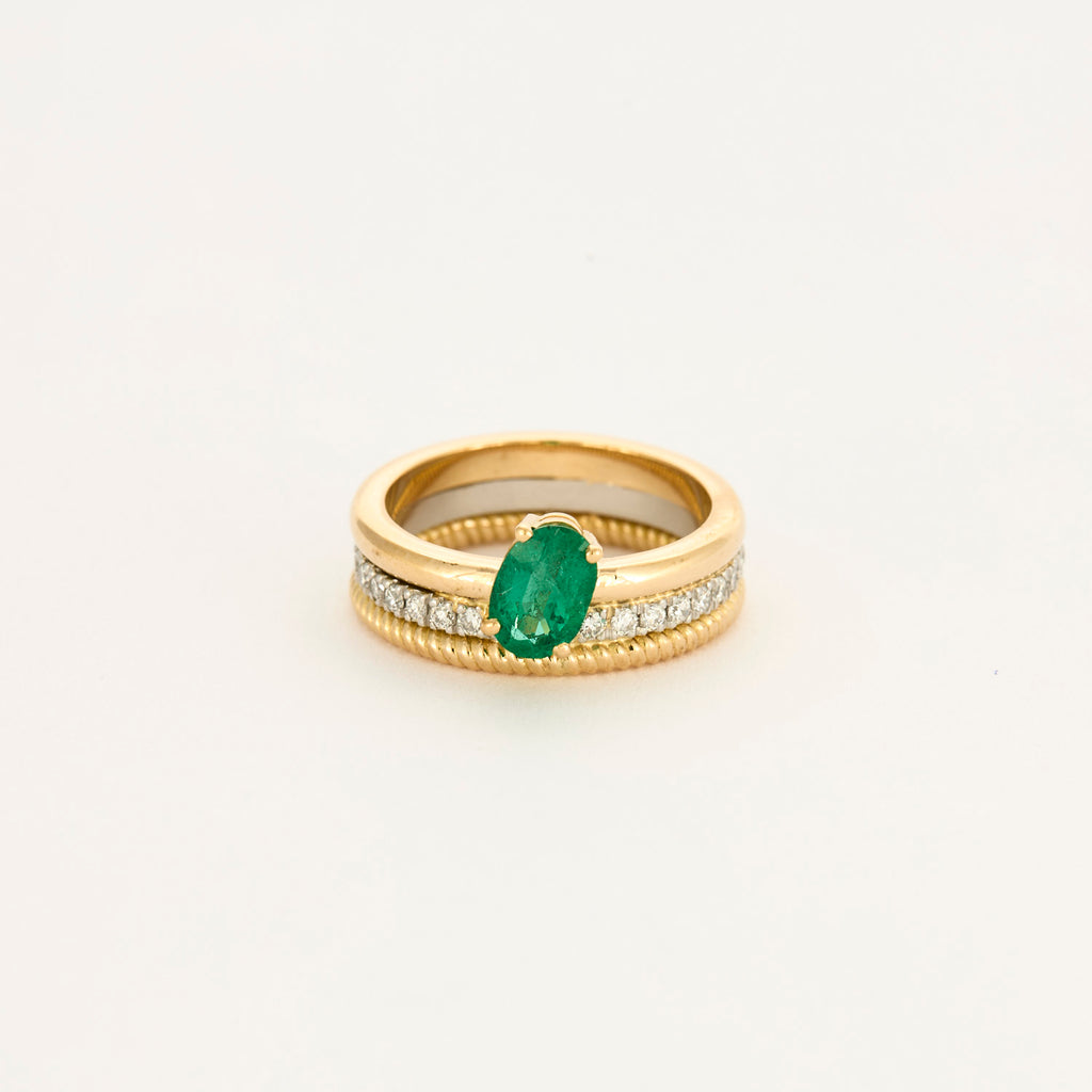 Bague multi-anneaux 3 rangs émeraude.