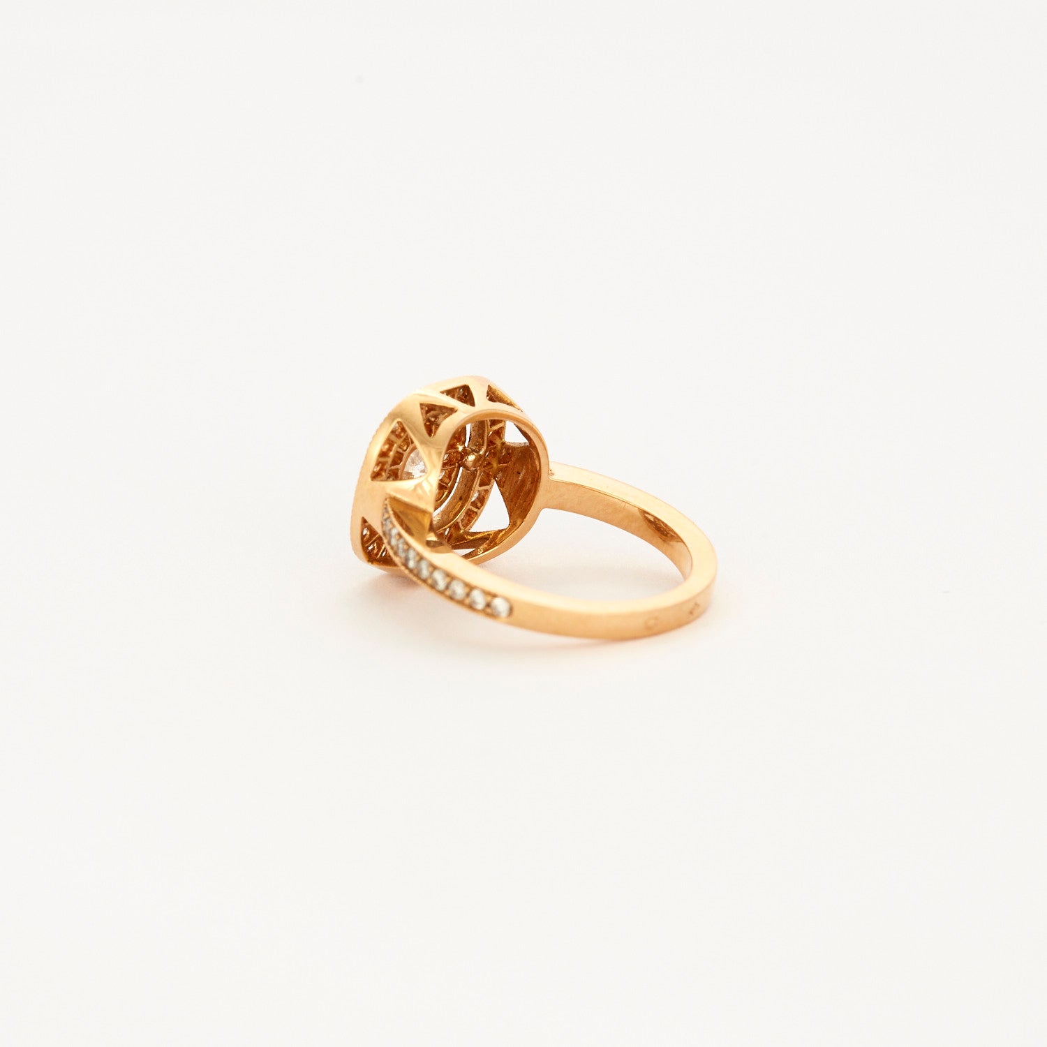 Bague "Mylène" PM en rose et diamant coussin.