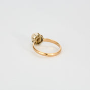Solitaire en or rose et perle de 6,3mm.