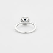 Bague diamants et centre saphir.