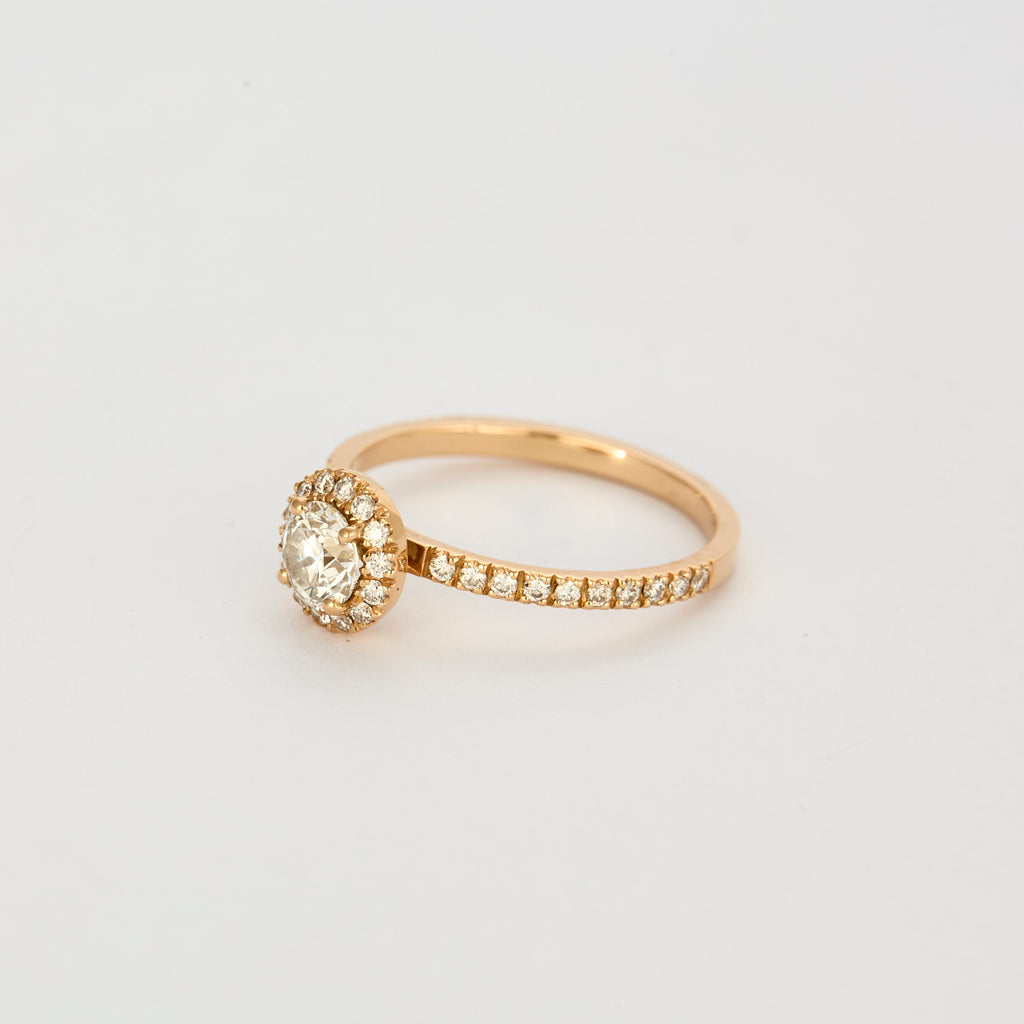Solitaire "Gemmyo" en or rose centre diamant 0,50 carat.