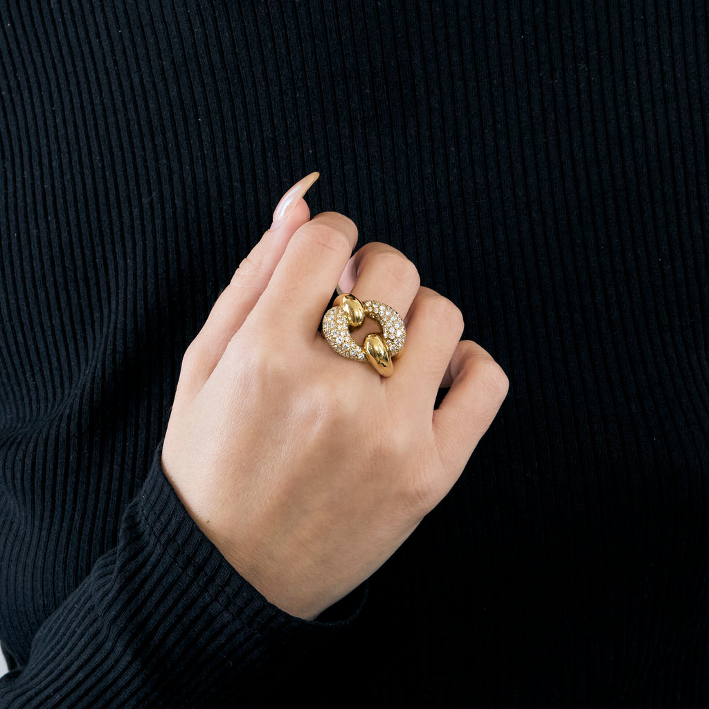 Bague "maillon de chaine" en or jaune et diamants