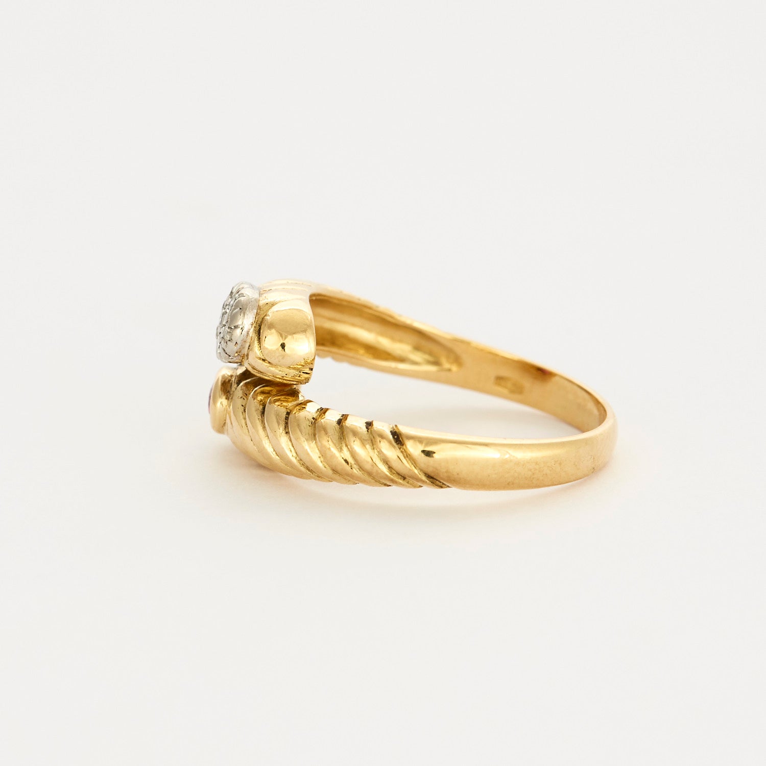 Bague Toi & Moi en or jaune, rubis et diamants