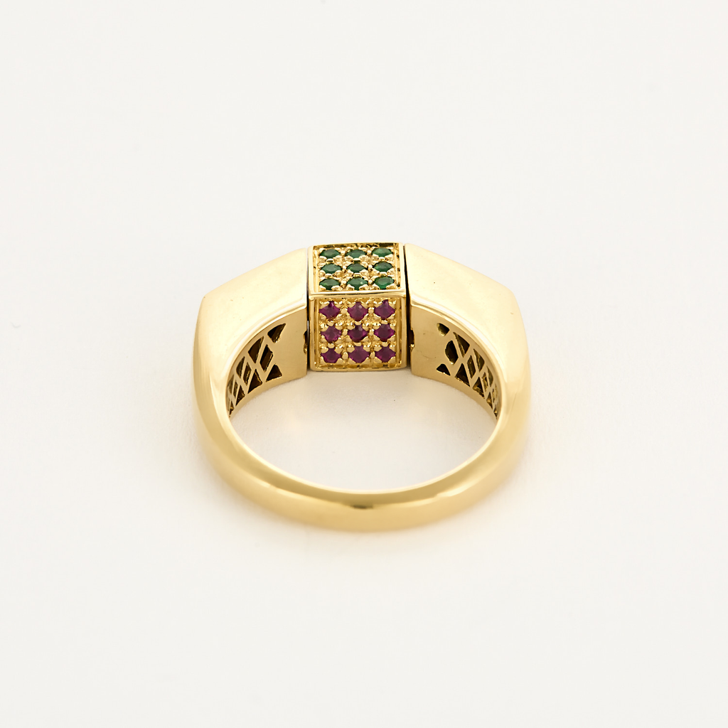 Bague en or jaune et centre pivotant serti de diamants, rubis, émeraudes et saphirs