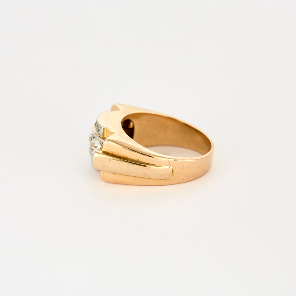 Bague Tank en or jaune et diamants.