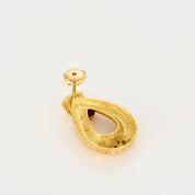 Boucles d'oreilles en or jaune et diamants.