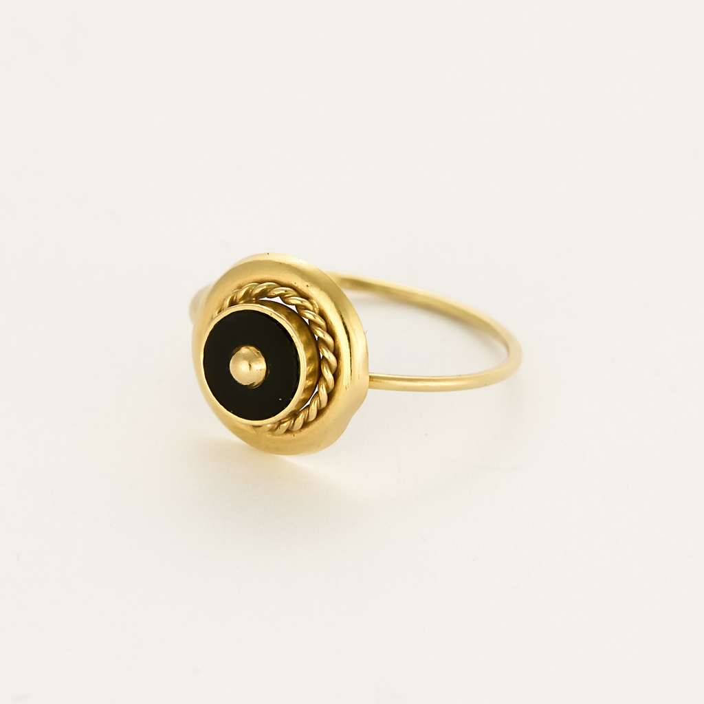 Bague vintage or jaune et Onyx