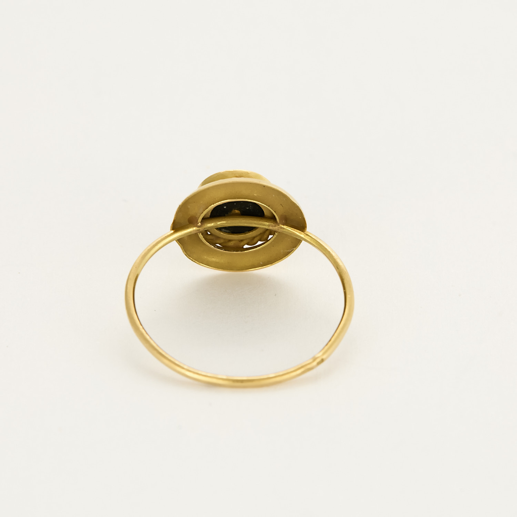 Bague vintage or jaune et Onyx