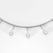 Collier MESSIKA model "Sofia" en or blanc et diamants.
