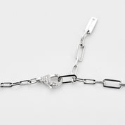 Collier MESSIKA model "Sofia" en or blanc et diamants.