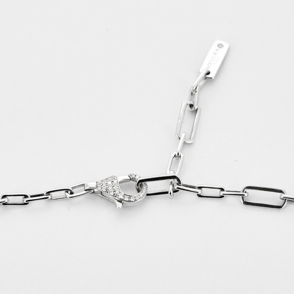 Collier MESSIKA model "Sofia" en or blanc et diamants.