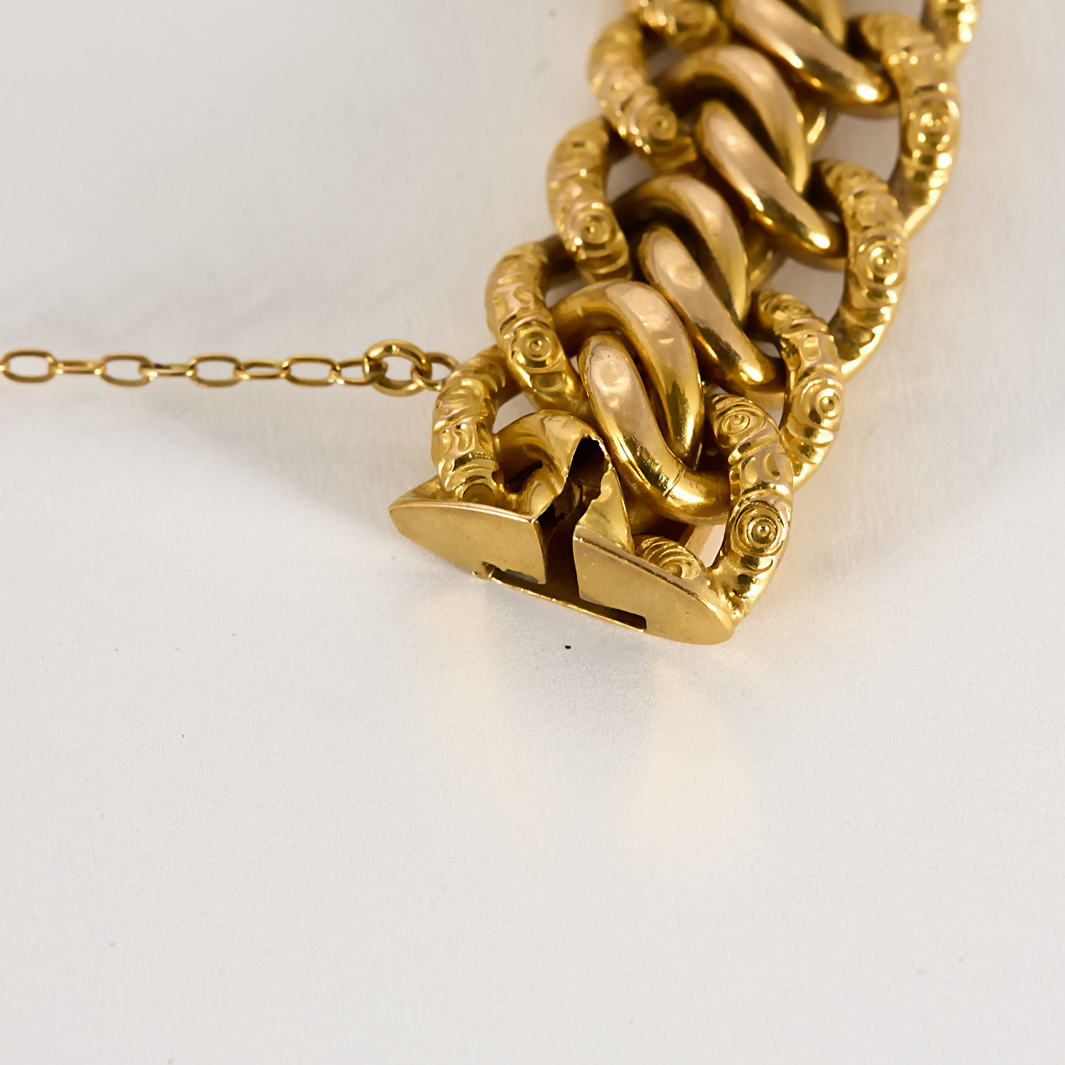 Bracelet ancien Maille américaine en or jaune.