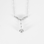 Collier ancien en or blanc et diamants
