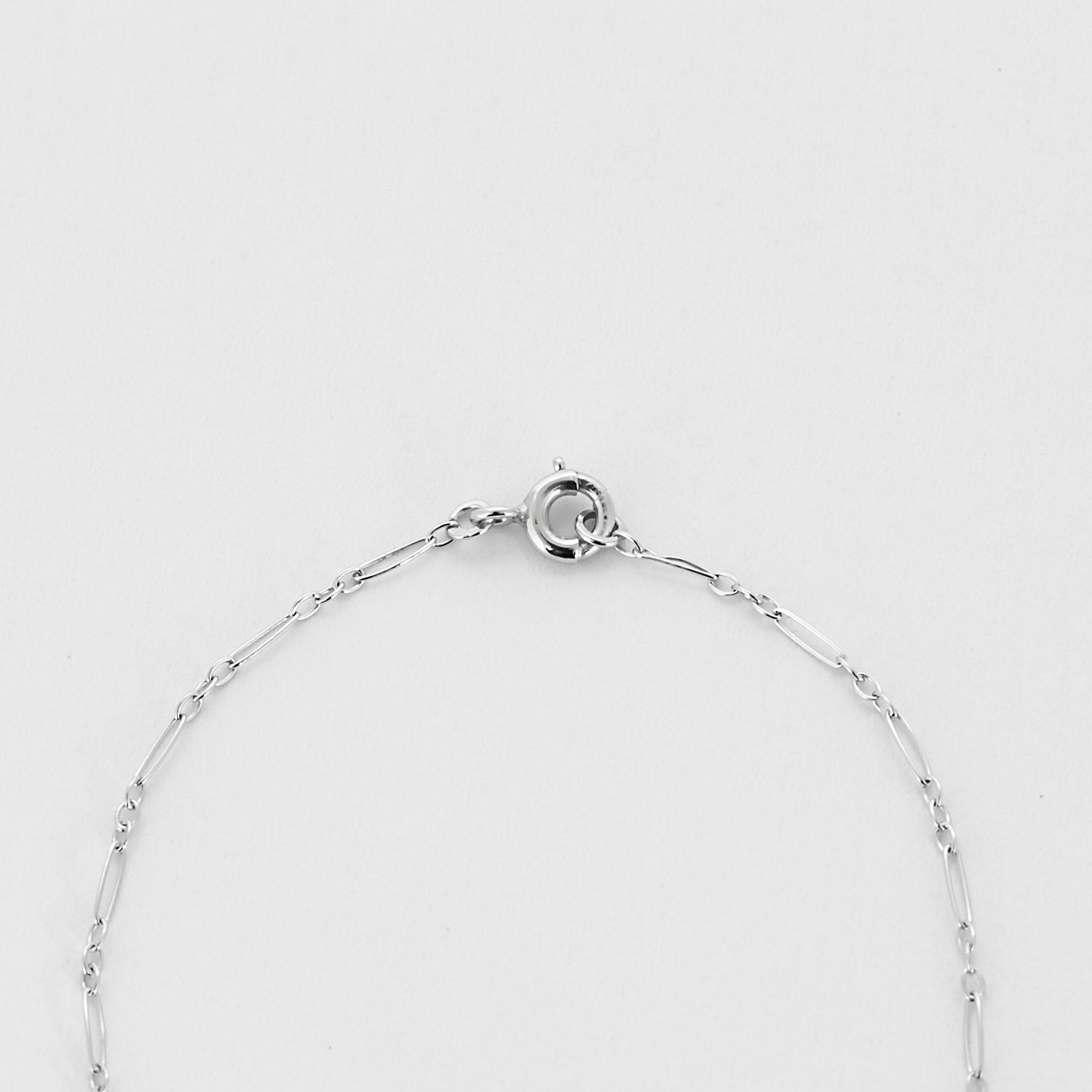 Collier ancien en or blanc et diamants
