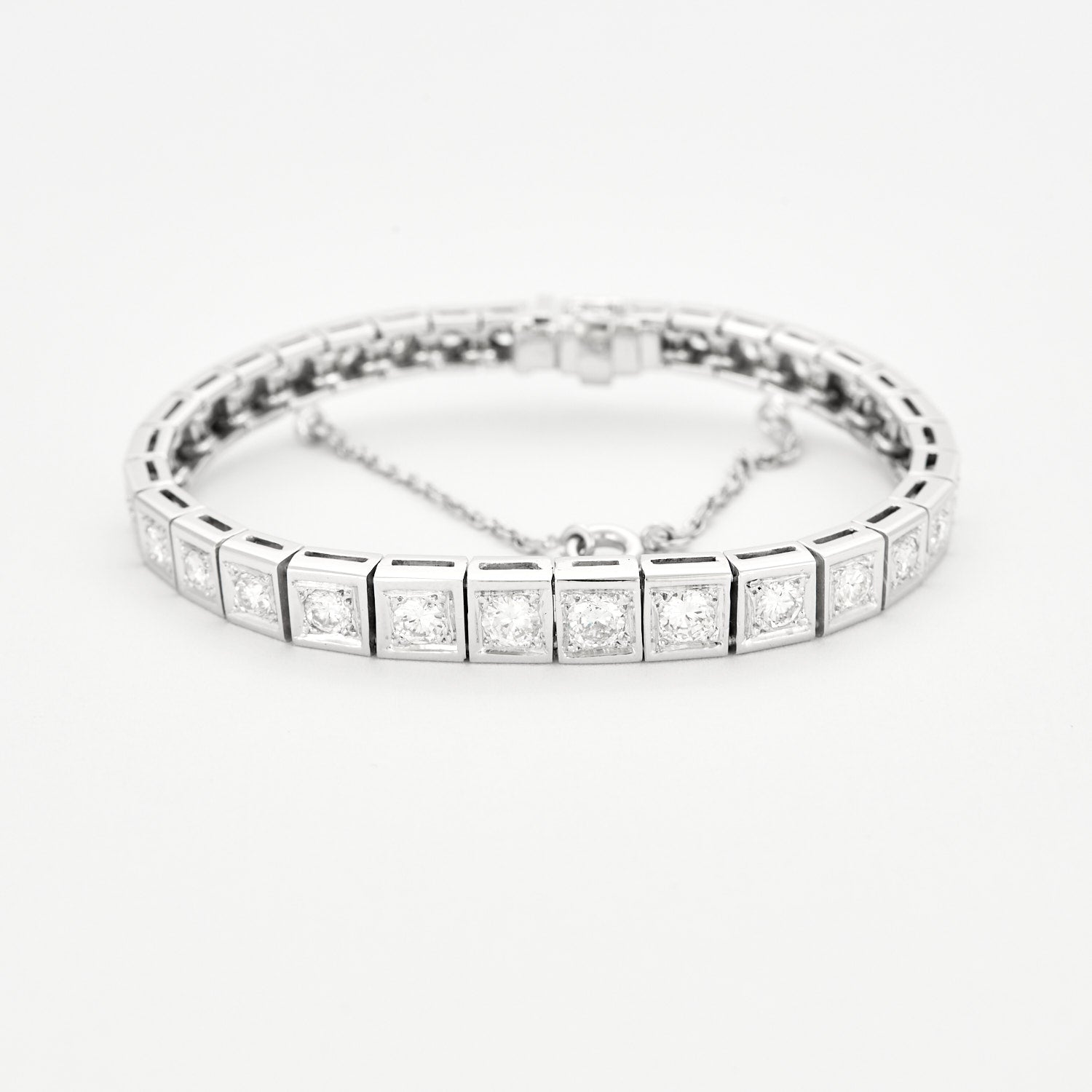 Bracelet ligne Art Déco en platine et diamants