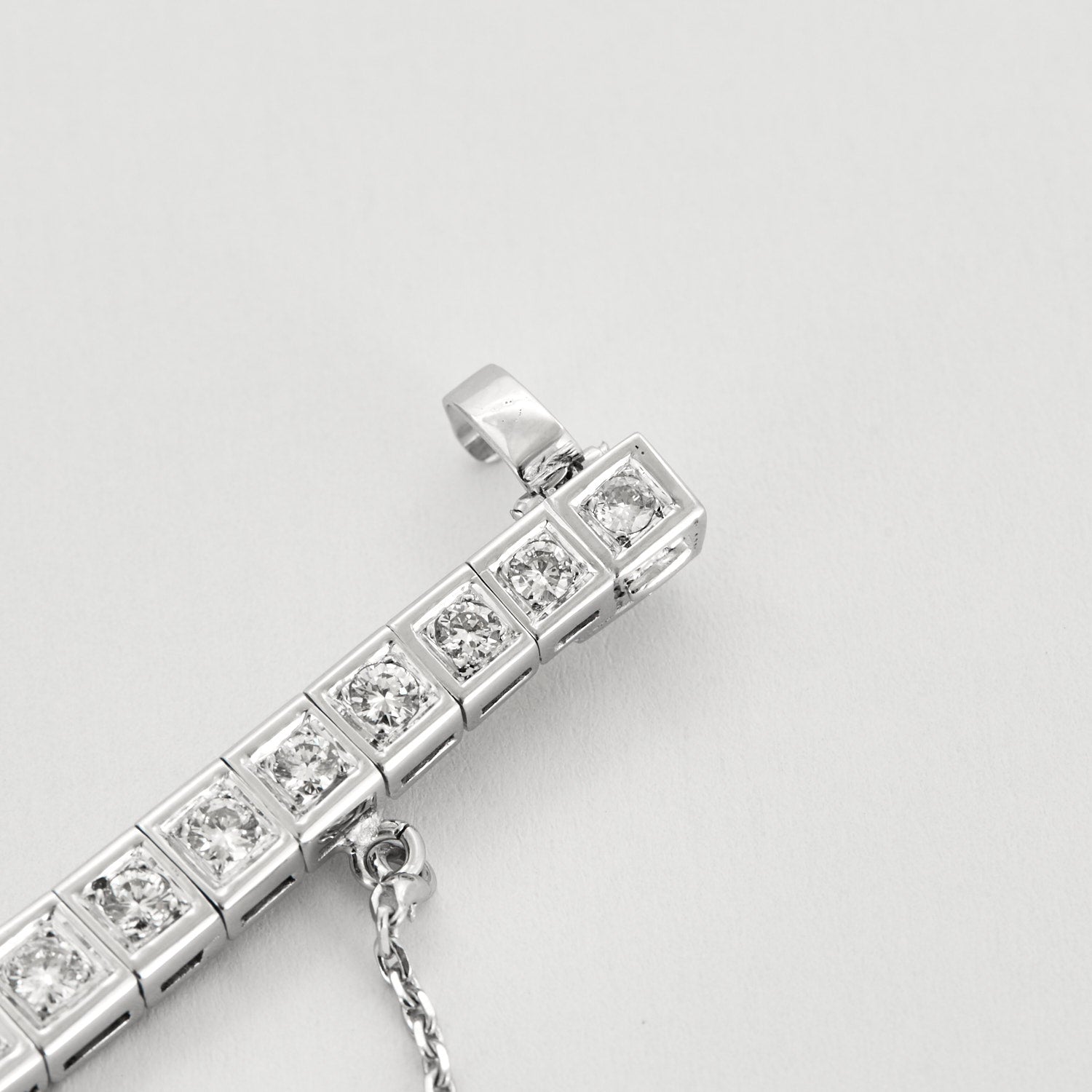 Bracelet ligne Art Déco en platine et diamants