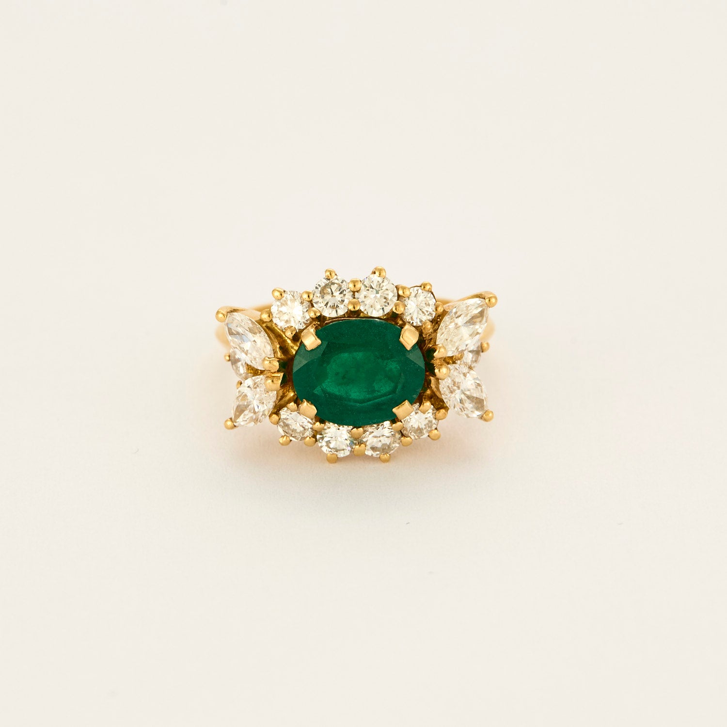 Bague panier vintage émeraude et diamants or jaune