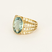 Bague vintage en or jaune diamants et aigue marine.