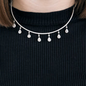 Collier MESSIKA model "Sofia" en or blanc et diamants.