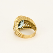 Bague vintage en or jaune diamants et aigue marine.