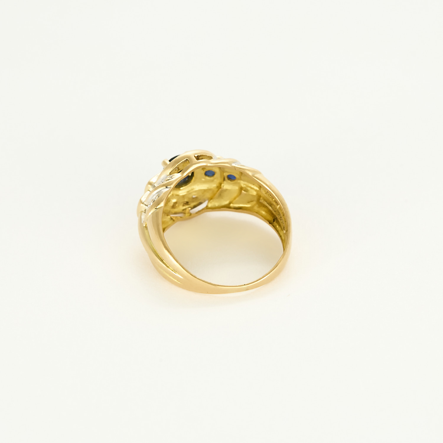 Bague vintage or jaune et saphirs.