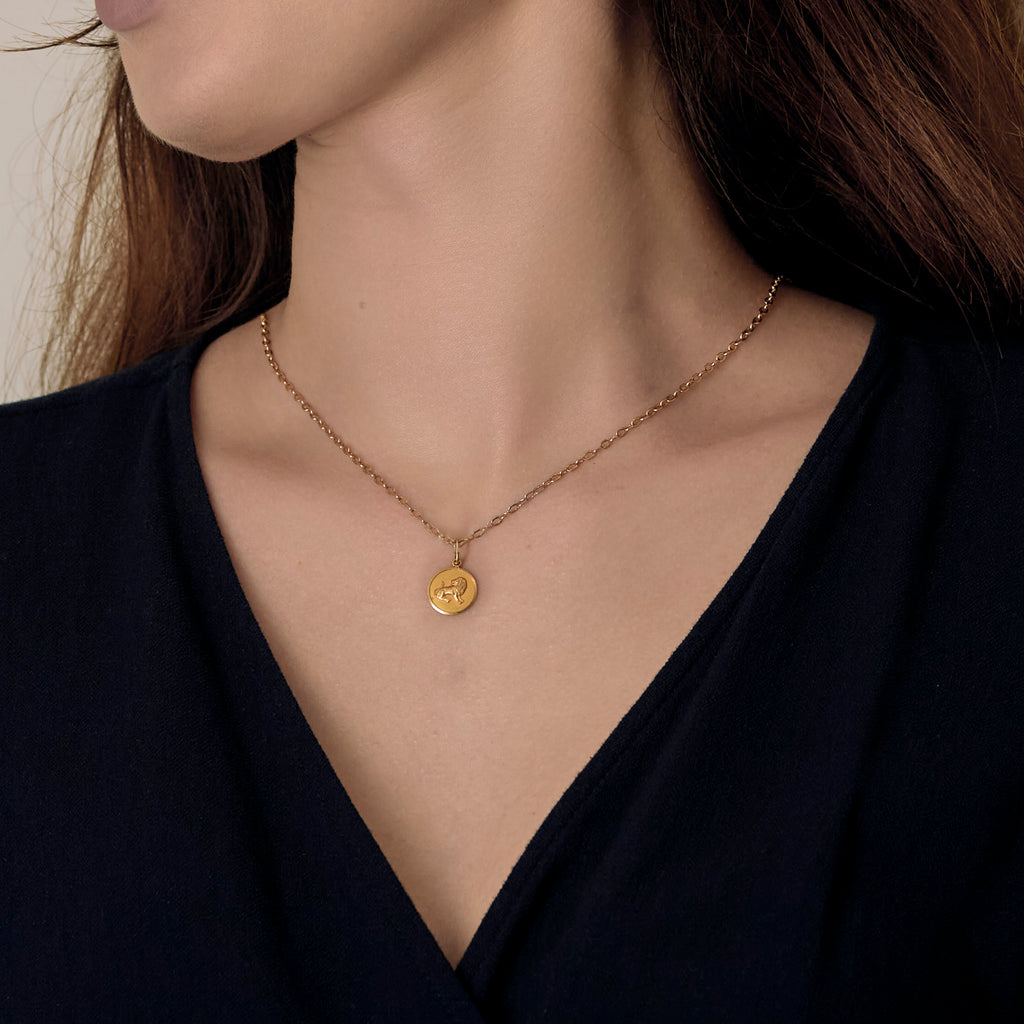 Médaille "Zodiaque" Lion en or jaune 18k.