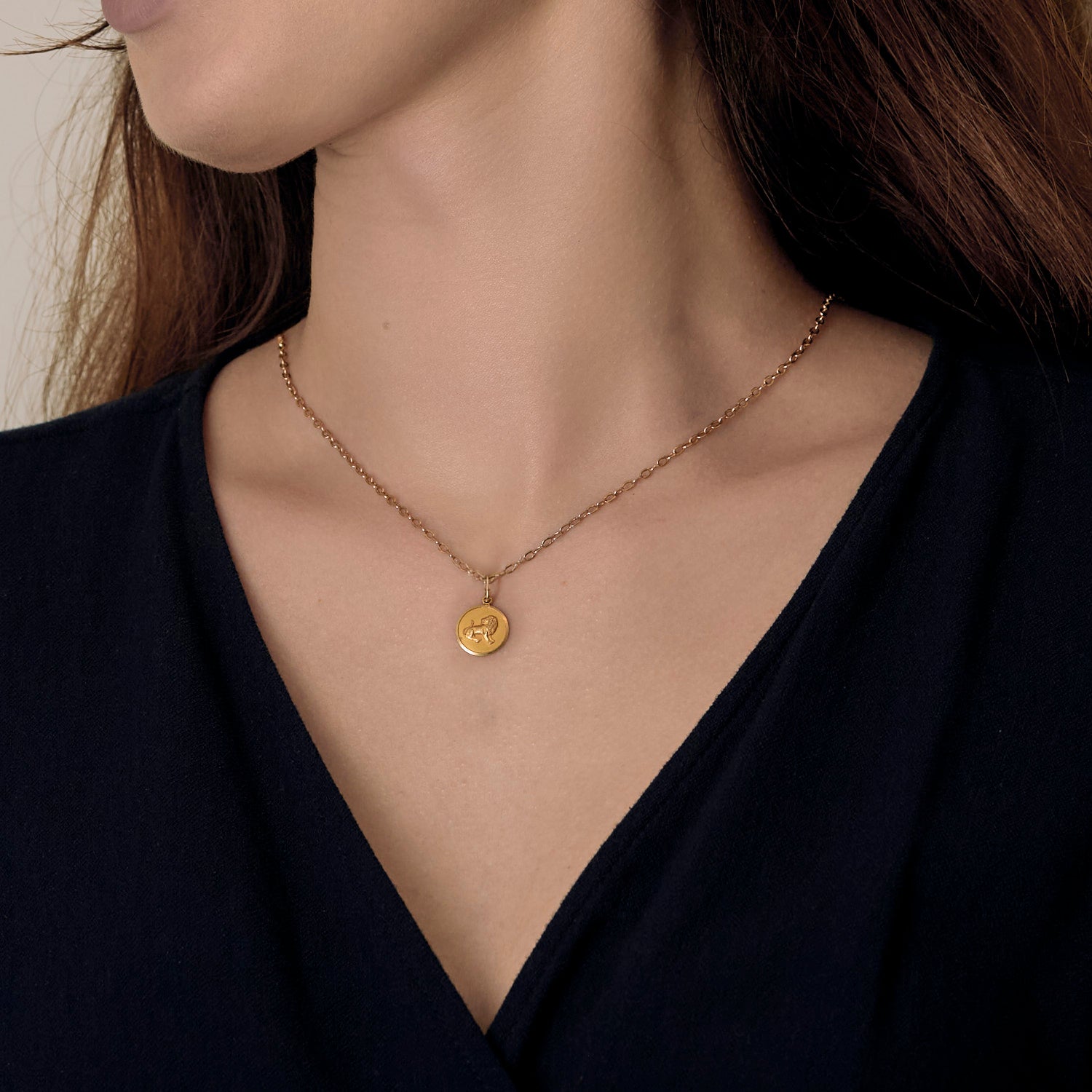 Médaille "Zodiaque" Lion en or jaune 18k.