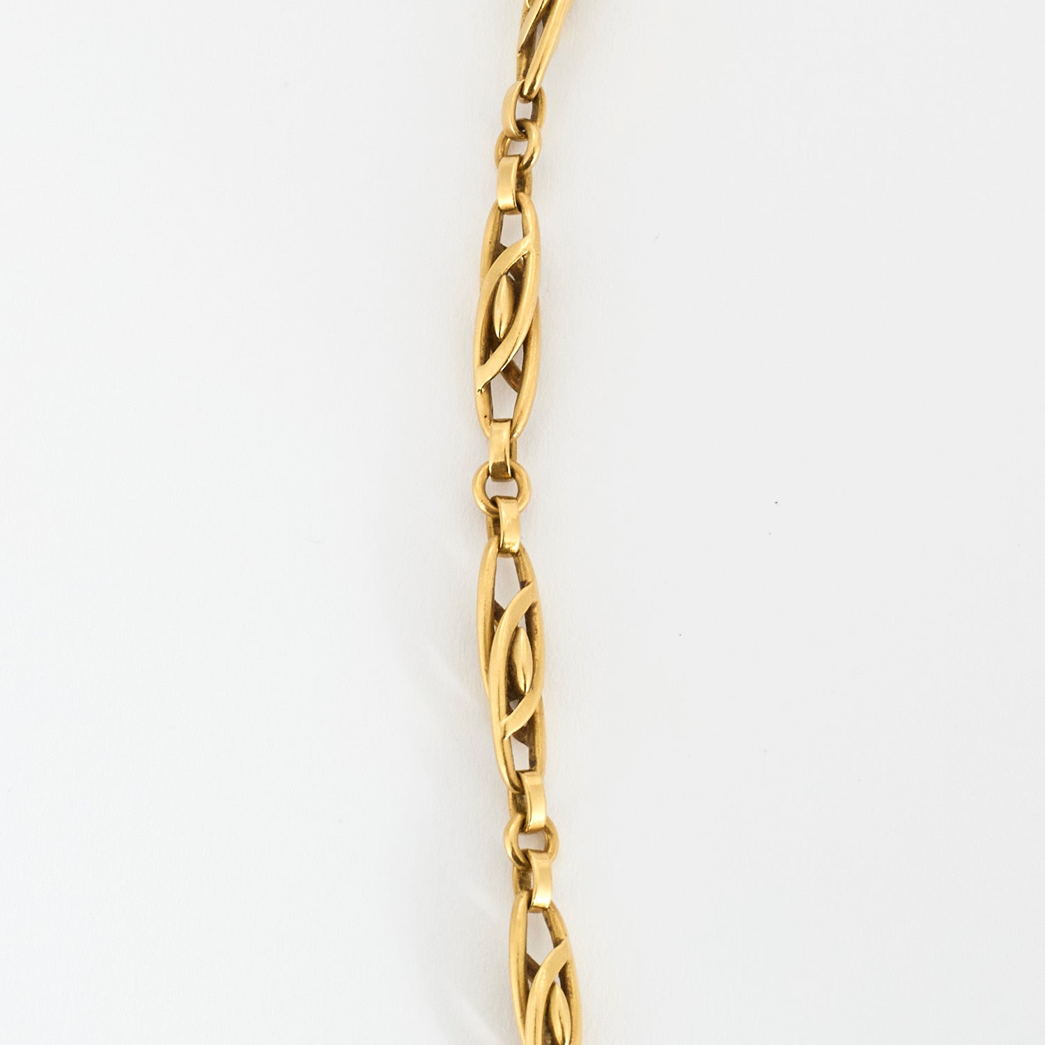 Collier filigrane collerette en or et rubis