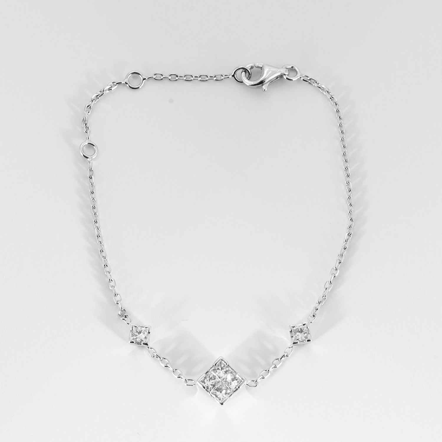 Bracelet diamants princesses en or blanc