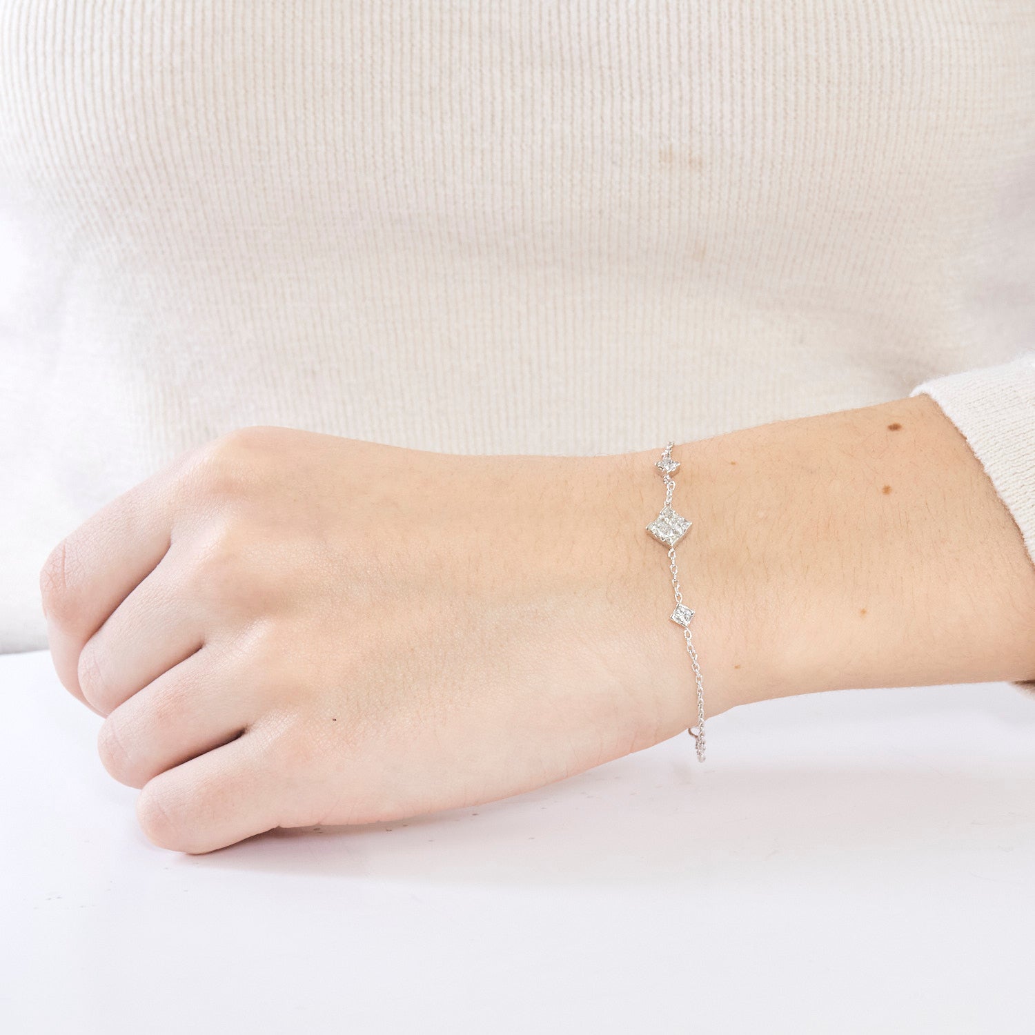 Bracelet diamants princesses en or blanc