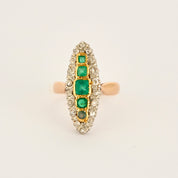 Bague Marquise en or, diamants et émeraudes.
