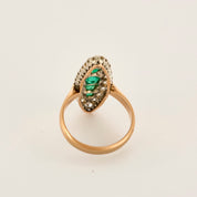 Bague Marquise en or, diamants et émeraudes.