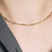 Chaine vintage filigrane fine en or jaune.