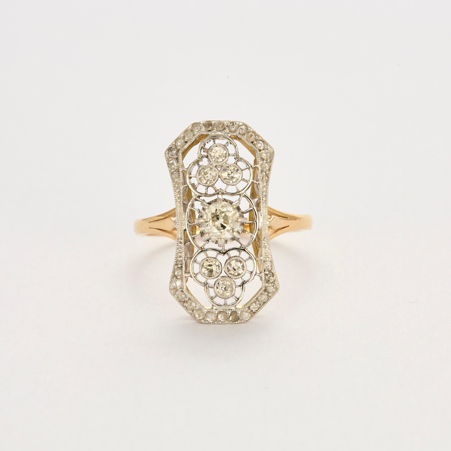 Bague "art Déco" en or, platine et diamants