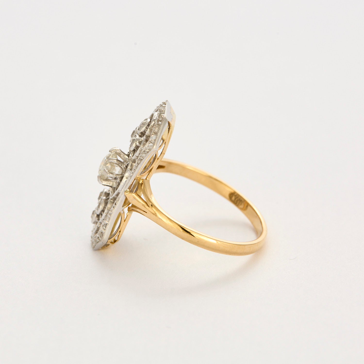 Bague "art Déco" en or, platine et diamants
