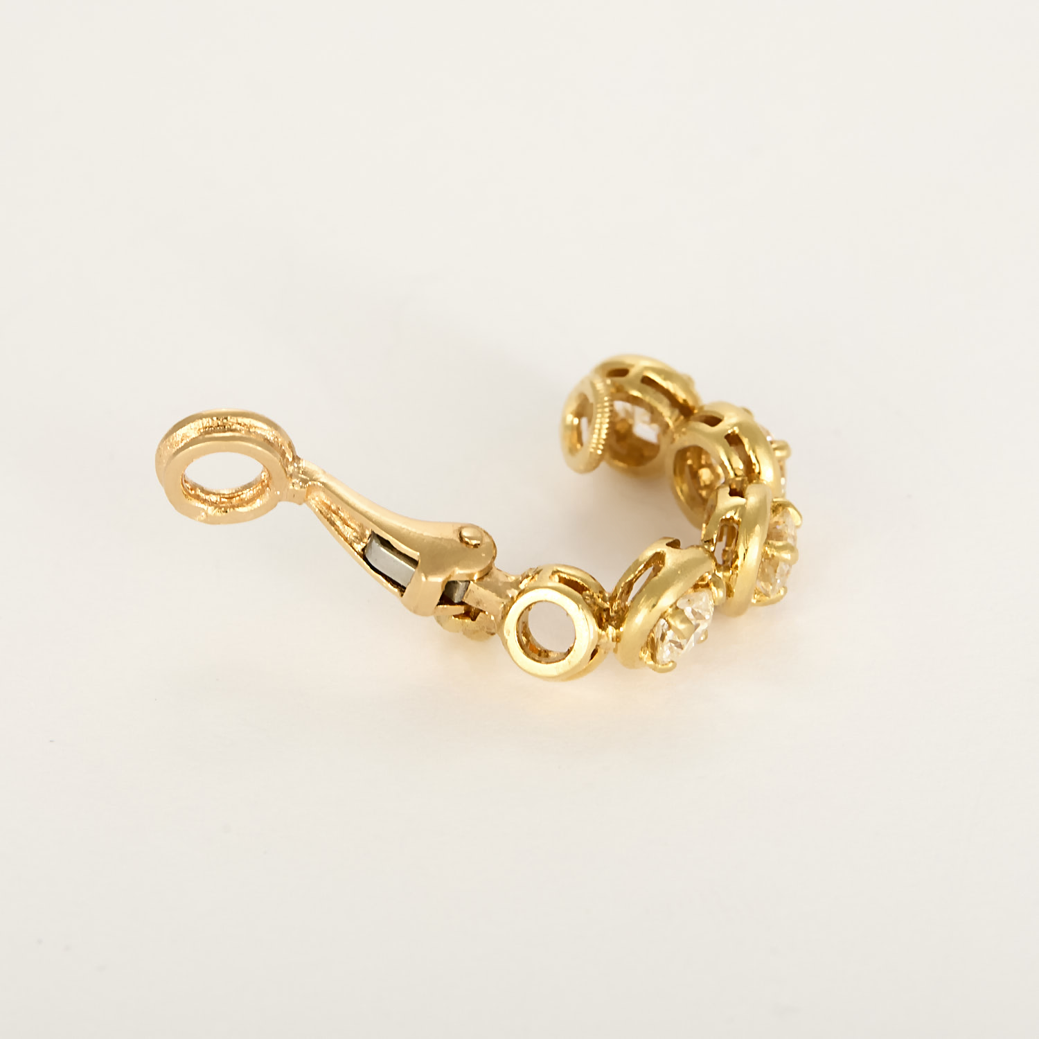 Boucles d'oreille "TABBAH" en or et 2 carats de diamants